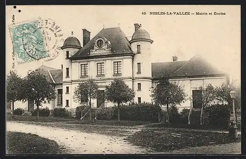 AK Nesles-la-Vallee, Mairie et Ecoles