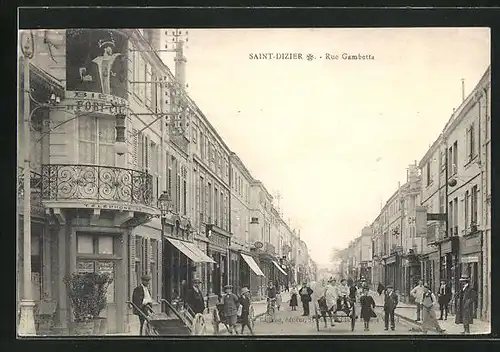 AK Saint-Dizier, Rue Gambetta, Strassenpartie
