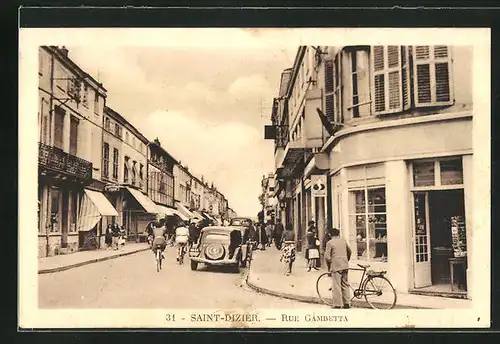 AK Saint-Dizier, Rue Gambetta, Strassenpartie im Zentrum