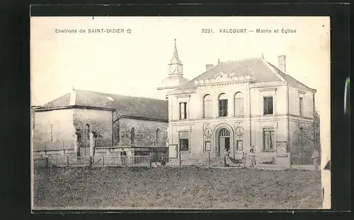 AK Valcourt, Mairie et Eglise