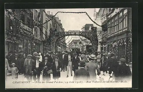 AK Chaumont, Fête du Grand Pardon 1928, Rue Victoire-de-la-Marne