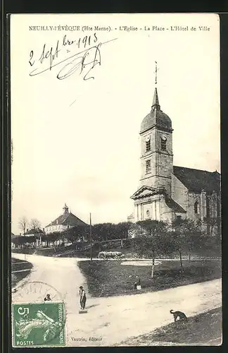 AK Neuilly-l'Eveque, l'Eglise, la Place, l'Hotel de Ville