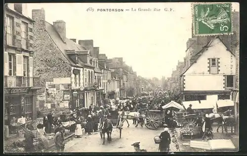 AK Pontorson, La Grande Rue, Markttag im Ortskern