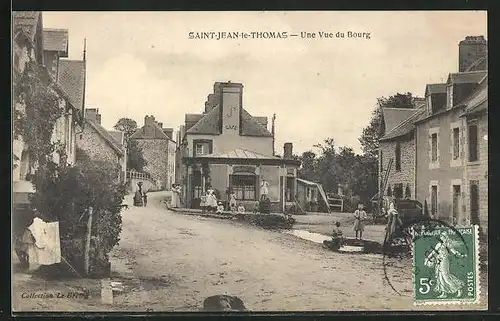 AK Saint-Jean-le-Thomas, Une Vue du Bourg
