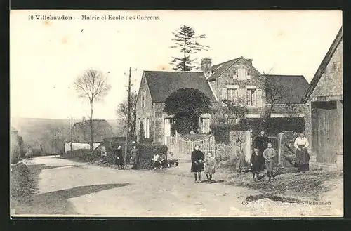 AK Villebaudon, Mairie et Ecole des Garcons