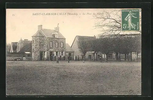 AK Saint-Clair-sur-L`Elle, La Place du Marché, Marktplatz