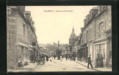 AK Villedieu, Place de la République