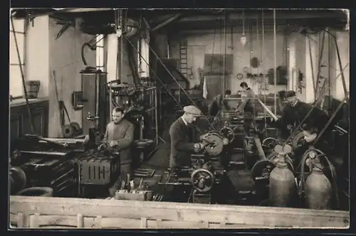 AK Torino, Piccola Casa Div. Provvidenza S. Gius B. Cottolengo, Ricoverati (Officina meccanica)