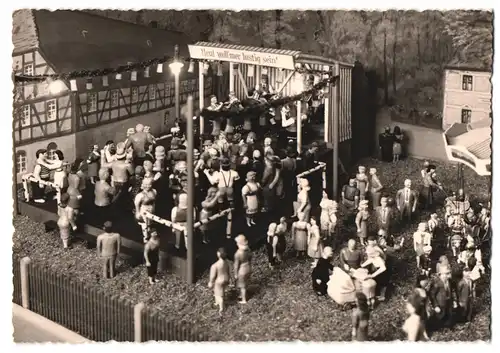 5 Fotografien Erich Parthey, Einsiedel, Modell Erzgebirgische Dorfkirmes, Rummel mit Karussell und Festbuden