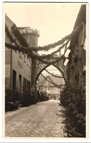 3 Fotografien E. Schulze, Rosswein, Ansicht Rosswein, Volksfest, Stadt geschmückt mit Tannenbäumen