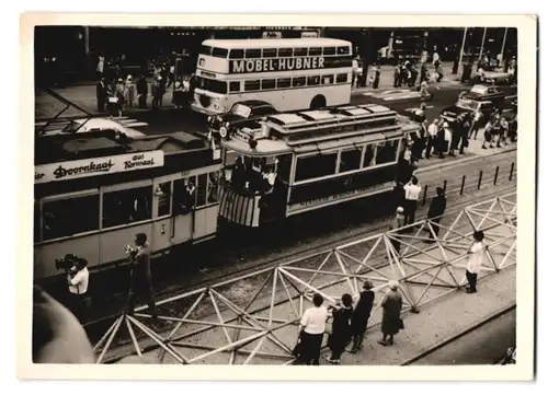 5 Fotografien unbekannter Fotograf, Ansicht Berlin, Kurfürstendamm mit Strassenbahn, Strassenverkehr & Ladengeschäfte