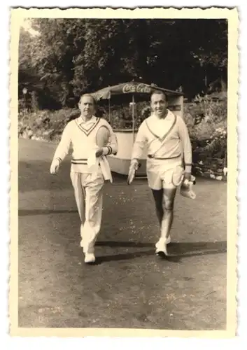 7 Fotografien Ansicht Berlin-Grunewald, Königsallee, Tennis-Spieler Gottfried von Cramm im LTTC Rot-Weiss Stadion