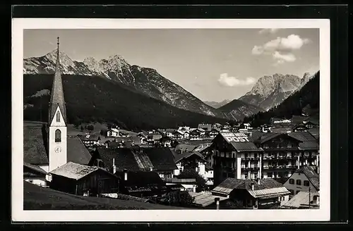 AK Seefeld an der Mittenwaldbahn, Generalansicht mit Wetterstein und Karwendel