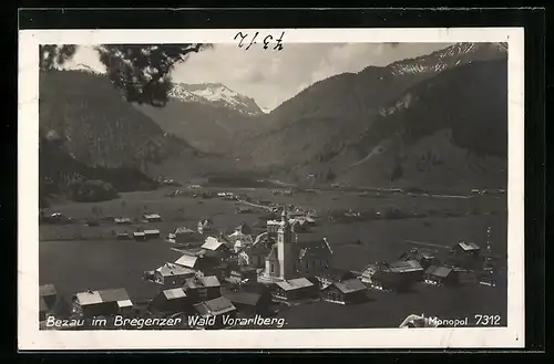 AK Bezau im Bregenzer Wald, Blick auf die Kirche im Ort