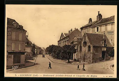 AK Gourdon, Boulevard Aristide-Briand et Chapelle du Majou