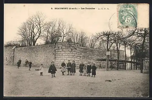 AK Beaumont-sur-Oise, Les Tourelles mit Kindern