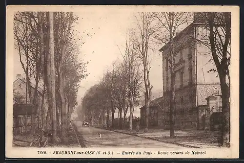 AK Beaumont-sur-Oise, Entrée du Pays, Route venant de Nointel