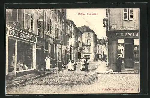 AK Toul, Rue Carnot, Strassenpartie