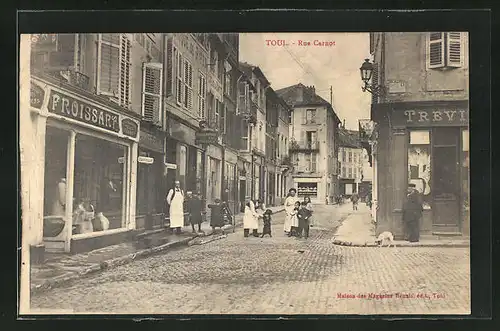 AK Toul, Rue Carnot, Strassenpartie