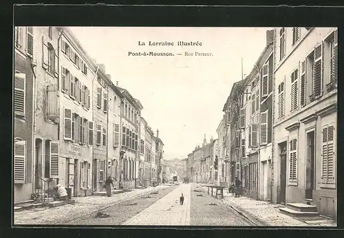 AK Pont-à-Mousson, Rue Pasteur, Strassenpartie