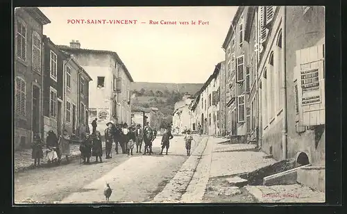 AK Pont-Saint-Vincent, Rue Carnot vers le Fort