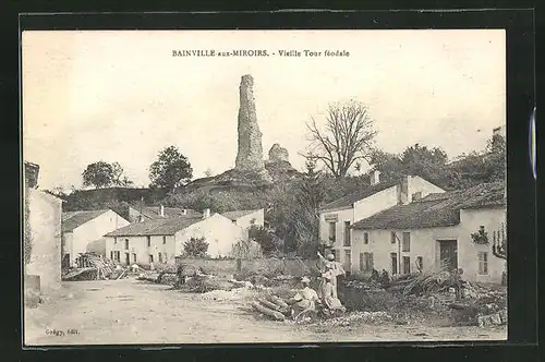 AK Bainville-aux-Miroirs, Vieille Tour féodale, Partie mit Turmruine