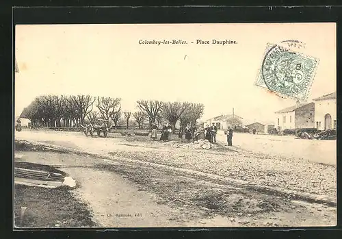 AK Colombey-les-Belles, Personnes sur Place Dauphine