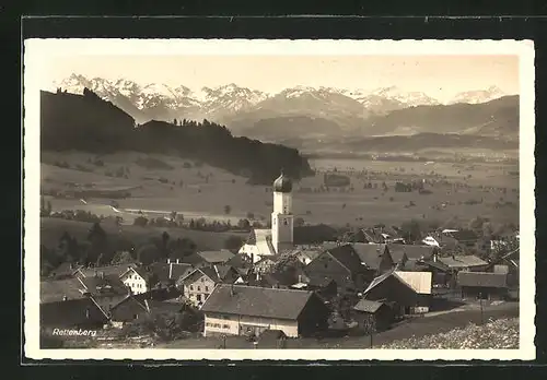 AK Rettenberg, Ortsansicht mit Kirche und Blick auf die Allgäuer Alpen