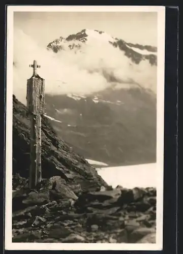 AK Bildstóckljoch gegen Ruderhofspitze, Gipfelkreuz