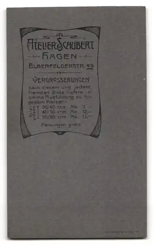 Fotografie Atelier Schubert, Hagen, Elberfelderstrasse 49, Kindchen im karierten Kleidchen