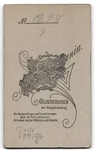 Fotografie Atelier Germania, Gelsenkirchen, Dickampstrasse 7, Herr Böttiger mit Fliege im Anzug