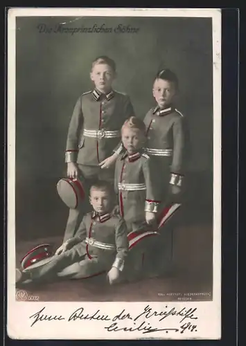 AK Die Söhne des Kronprinzenpaares in Uniform