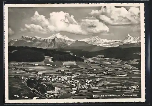 AK Biglen, Ortsansicht mit Wetterhorn und Finsteraarhorn