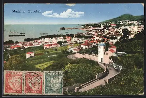 AK Funchal /Madeira, Teilansicht mit Blick aufs Meer