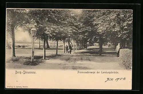 AK Berg-Dievenow, Promenadenwege der Landungsbrücke