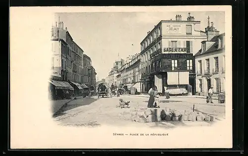 AK Sèvres, Place de la République