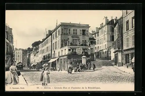 AK Sèvres, Grande-Rue et Fontaine de la République