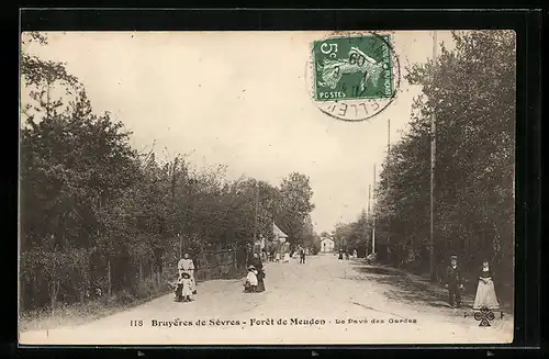 AK Bruyères de Sèvres, Le Pavé des Gardes