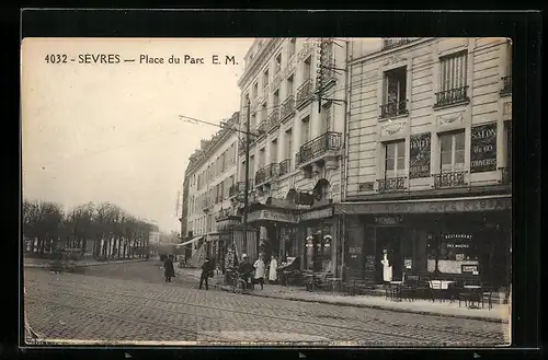 AK Sèvres, Place du Parc