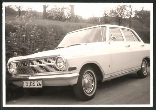 Fotografie Auto Opel Rekord Limousine