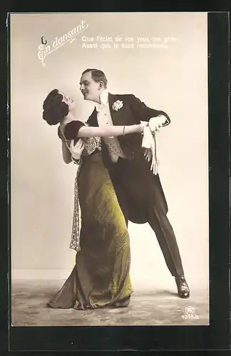 AK Elegantes Paar beim Tanz