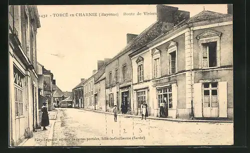 AK Torcé-en-Charnie, Route de Viviers, Strassenpartie