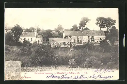 AK La Vallée, La Chapelle, Teilansicht mit Kapelle