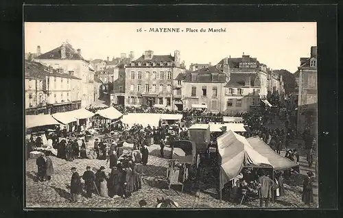 AK Mayenne, Place du Marché