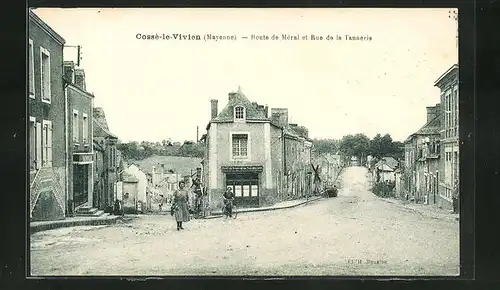 AK Cossé-le-Vivien, Route de Méral et Rue de la Tannerie