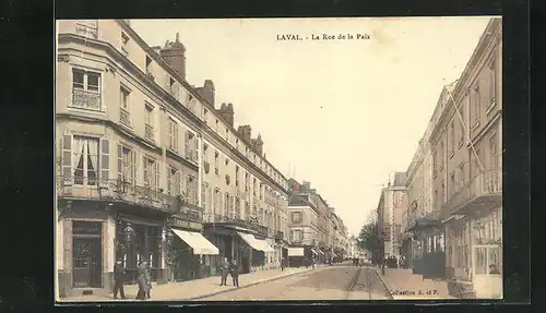 AK Laval, Rue de la Paix, Strassenpartie im Zentrum
