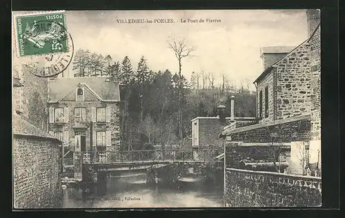 AK Villedieu-les-Poeles, Le Pont de Pierres
