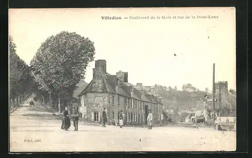 AK Villedieu, Boulevard de la Gare et rue de la Demi-Lune