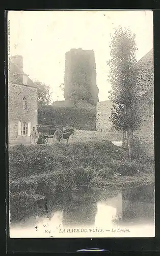 AK La Haye-du-Puits, Le Donjon, Blick zum Turm