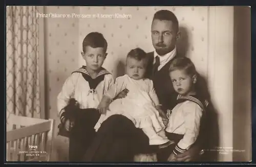 AK Prinz Oskar von Preussen mit seinen drei Kindern